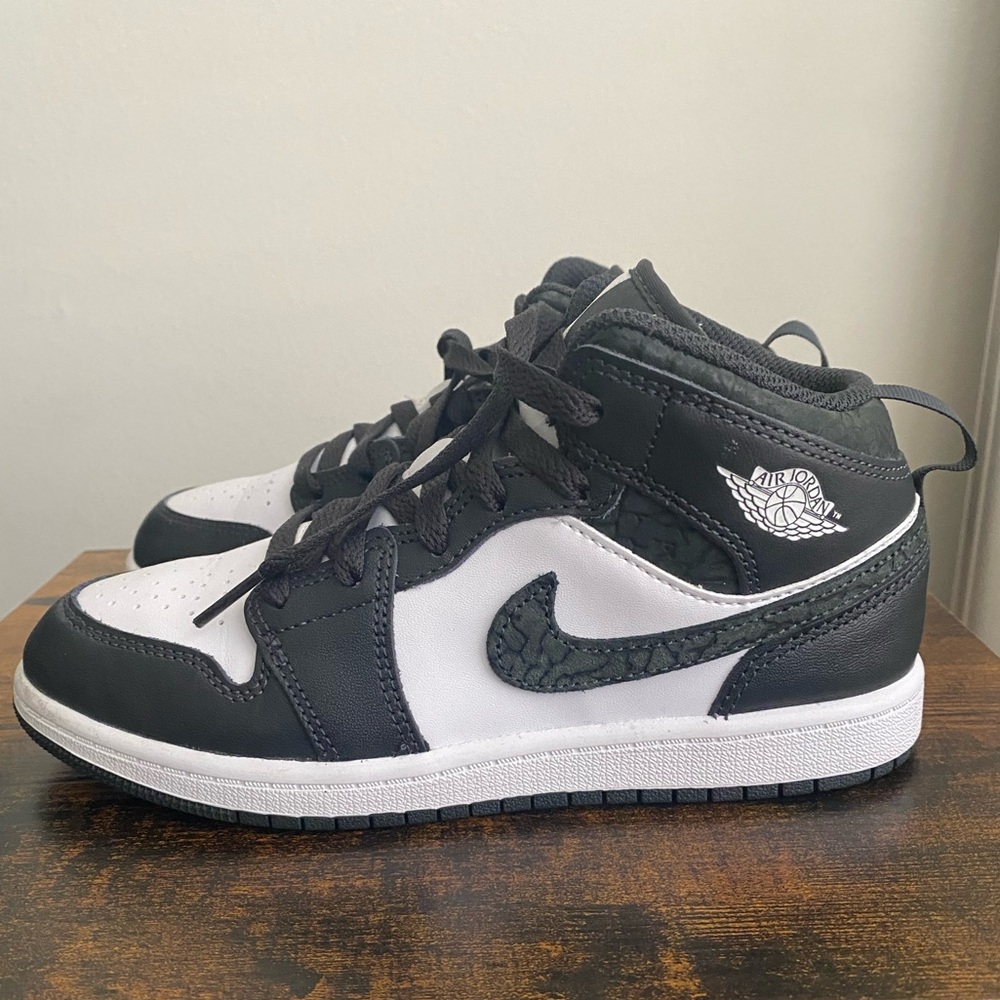Jordan 1 Black and White Size 3Y. Worn once-like new! 🖤